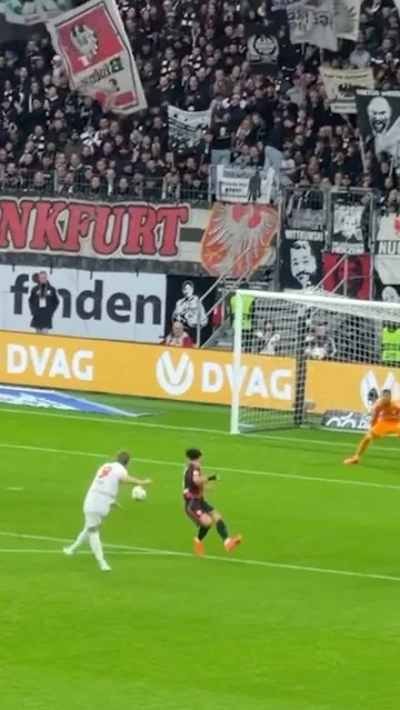Watching this on repeat today! 🤯 @harrykane