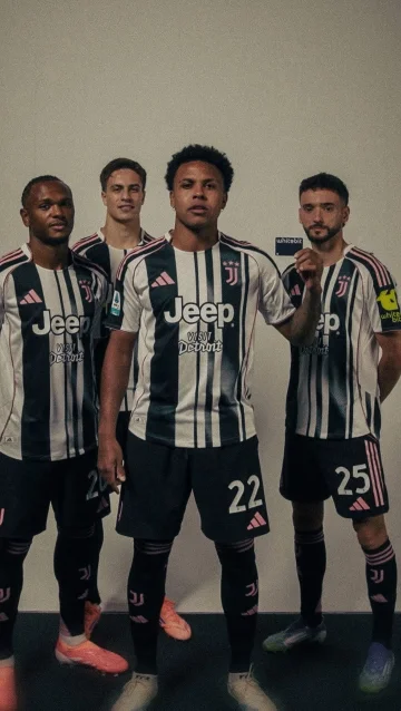 Unlock Juventus perks with WhiteBIT Nova Debit Card.
Join the Juventus Fan Zone by WhiteBIT and get fan benefit ⚽️