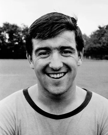 Today we remember the legendary Terry Venables, two years on from his passing. 💙