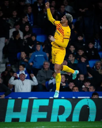 Araujo’s last-minute winner 🦍

Araujo vs Reial Societat 90+