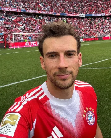 Today’s 𝙈𝙖𝙣 𝙤𝙛 𝙩𝙝𝙚 𝙈𝙖𝙩𝙘𝙝! 😄🤳 @leon_goretzka