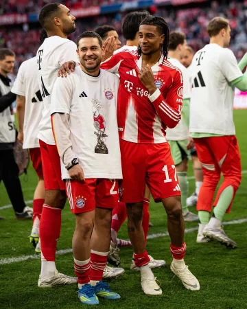 THIS TEAM IS A FAMILY 🥹❤️