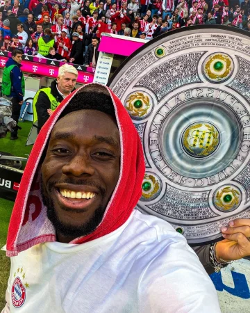 🏆🤳 M(eister)OTM Selfie + The Making of 😂