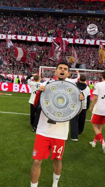 𝑳𝑼𝑪𝑯𝑶𝑶𝑶 🥹🙌 First Bundesliga title feels so good!