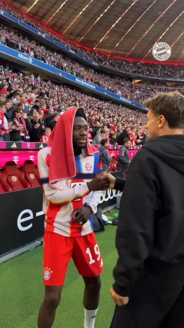 𝐇𝐚𝐩𝐩𝐲 𝐌𝐞𝐢𝐬𝐭𝐞𝐫! 🥰
Dance if you were crowned champions yesterday! 💃🕺