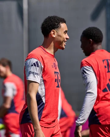 Happy Friday 😄 Bundesliga business tomorrow 👊