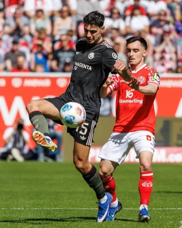 Halftime. We keep on fighting – not over yet. 👊