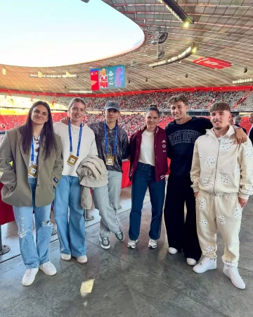 Family ❤️🤍 Thanks for your support, @tom.bischof10 & @lennart_kl10 🙏