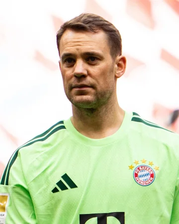 ℹ️ Muscle problems for Manuel Neuer: Our captain will have to take it easy for the time being due to muscle problems in his left calf.