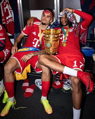 Stop scrolling! You won’t see a better pic today. 😮‍💨🏆