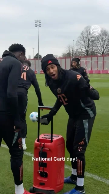 🗣️ Carti Day in Munich! #throwback

The Weeknd & Playboi Carti are performing at the Allianz Arena tonight 🎤🔥