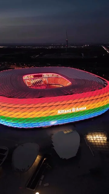 The Allianz Arena in rainbow colors for Christopher Street Day in Munich. 🏳️‍🌈