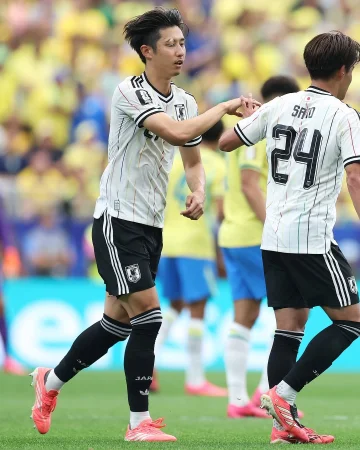 ⏸️ Japan lead at the break! 🇯🇵💪

A strong first half from Ito and his team. 👏