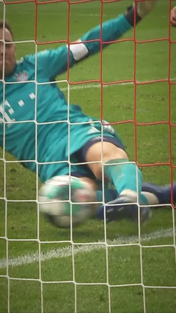 Manuel Neuer coming in clutch 🤯🐐