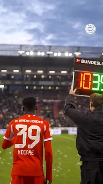 Bara Sapoko Ndiaye’s 𝒖𝒏𝒊𝒒𝒖𝒆 𝒋𝒐𝒖𝒓𝒏𝒆𝒚 to FC Bayern 🙌🇸🇳🔴

🔗 Full clip in bio.