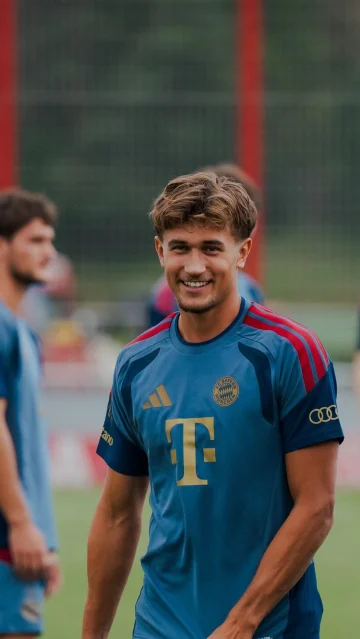 𝑭𝒖𝒍𝒍𝒚 𝑪𝒉𝒂𝒓𝒈𝒆𝒅 🔋💪
Here we go again! 👊