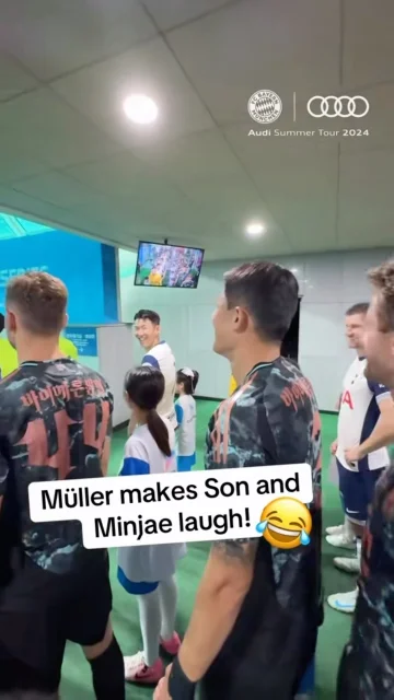 Thomas Müller jokes around, Kim Minjae and Son Heung-min can’t hide their laughter before a friendly in Seoul! 😁

#FCBayern #MiaSanMia #AudiSummerTour