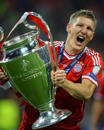 𝐎𝐢𝐬 𝐆𝐮𝐚𝐝𝐞, legend! ❤️👑

We wish you all the best on your 42nd birthday, Basti. 🥰🎂