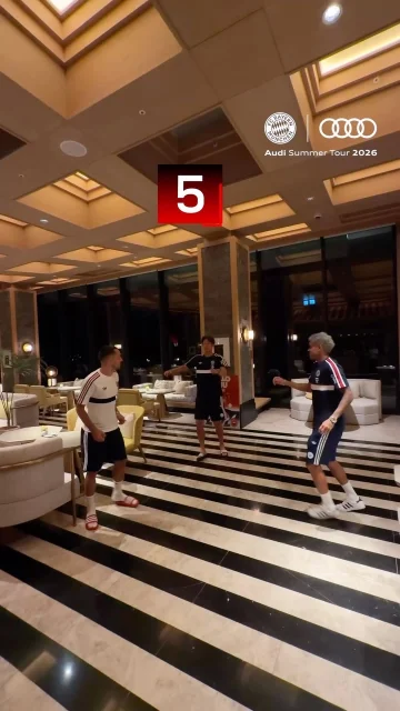 If you can play Jianzi in slippers, you’re ready for anything 🤝😂

#AudiFCBTour