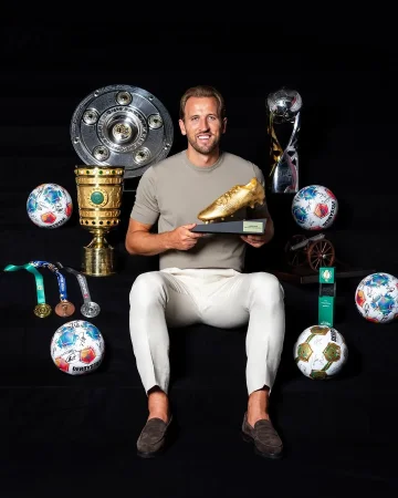 𝘼 𝙨𝙚𝙖𝙨𝙤𝙣 𝙛𝙤𝙧 𝙩𝙝𝙚 𝙝𝙞𝙨𝙩𝙤𝙧𝙮 𝙗𝙤𝙤𝙠𝙨. 🏆👑