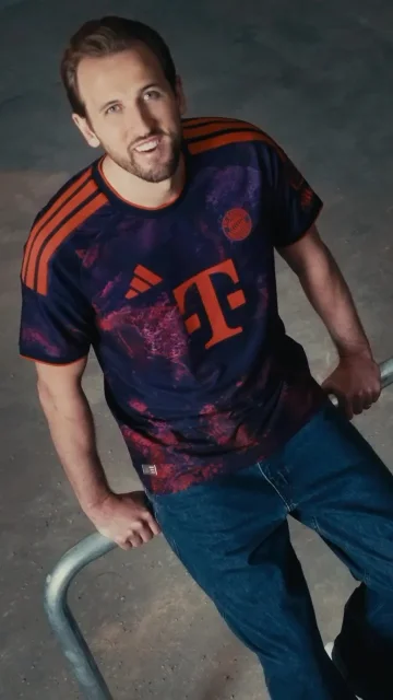 Built on iconic moments. Ready to write the next chapter. 🤝

This is the FC Bayern third jersey. 🌟