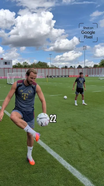 Whose fault was it in the end? 😅 

@tom.bischof10 @josip_stanisic @konradlaimer @alekspavlovic_ @harrykane