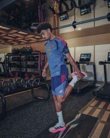 Strength AND speed, locked in 🤝🔒

Adizero Dropset Pro. Built to lift heavy AND move fast. 💨💪
#AdizeroDropset #GoFullHybrid