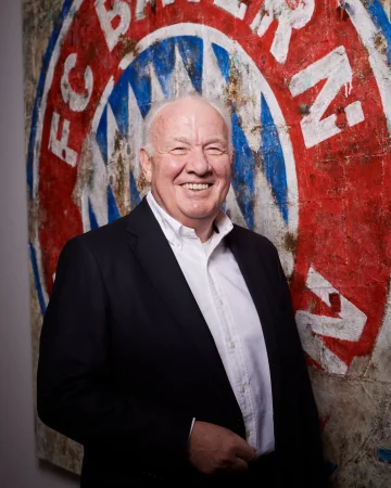 ℹ FC Bayern AGM: Walter Mennekes to step down as junior vice-president – executive committee names Marko Pesic as successor!

All Info: Link in Bio!