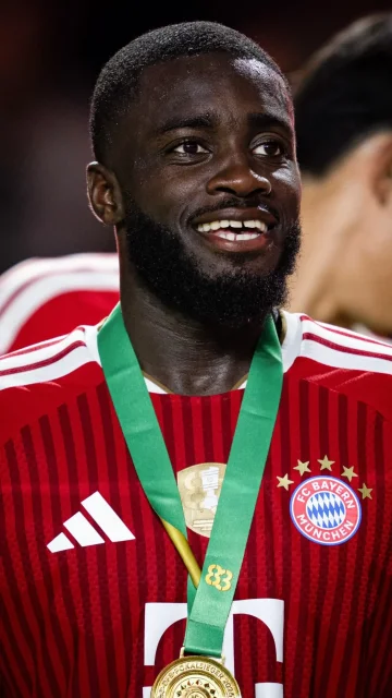 𝑹𝒐𝒄𝒌 𝒂𝒕 𝒕𝒉𝒆 𝒃𝒂𝒄𝒌, 𝒃𝒆𝒂𝒔𝒕 𝒊𝒏 𝒕𝒉𝒆 𝒈𝒂𝒎𝒆. 💪
Dayot Upamecano, Ballon d’Or nominee after a monster season. 👏
🎶 @lamano1.9