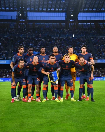 Napoli-Inter starts now ▶️
Let’s go, 𝑵𝒆𝒓𝒂𝒛𝒛𝒖𝒓𝒓𝒊! 🖤💙