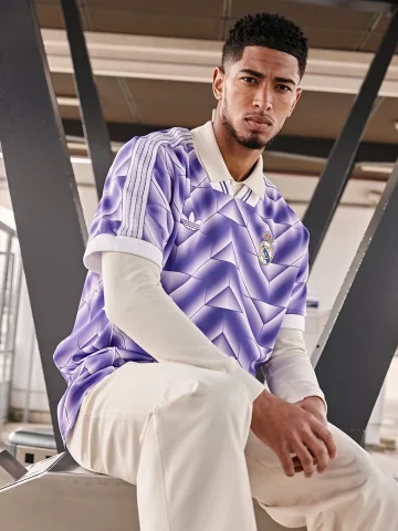 This jersey >>>>>
🤩 Vaya camiseta...
#LFSTR | @adidasfootball