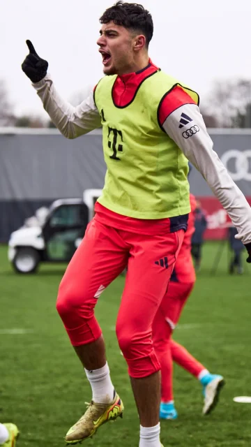 𝒀𝑶𝑼 𝒂𝒓𝒆 𝒕𝒉𝒆 𝒓𝒆𝒇𝒆𝒓𝒆𝒆‼️ What would be your decision? 🤔