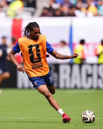 Time for Olise-Ball. 🇫🇷😮💨
Harry and Upa start on the bench. 👊