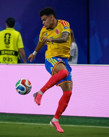 𝐂𝐨𝐥𝐨𝐦𝐛𝐢𝐚𝐧 𝐅𝐥𝐚𝐢𝐫. 🇨🇴✨
