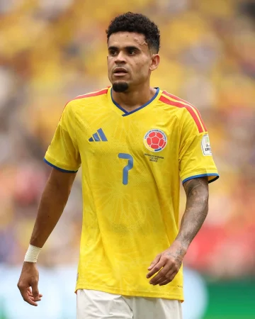 Colombia heads into extra time after a 0-0 draw. Vamos Lucho! 🇨🇴