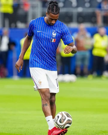 Ready for the World Cup semi-final. 🇫🇷💫