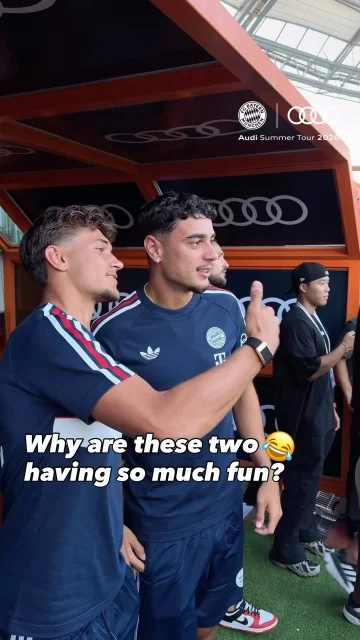 @tom.bischof10, @alekspavlovic_ and @manuelneuer while Minjae‘s interview 😁🎥 #AudiFCBTour