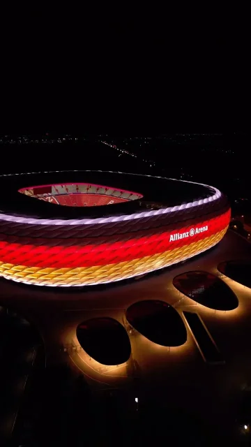 German Unity Day: The Allianz Arena lights up in black, red and gold today to celebrate reunification 🏟️
Not in Munich? You can watch the display live via our official webcams. 📹